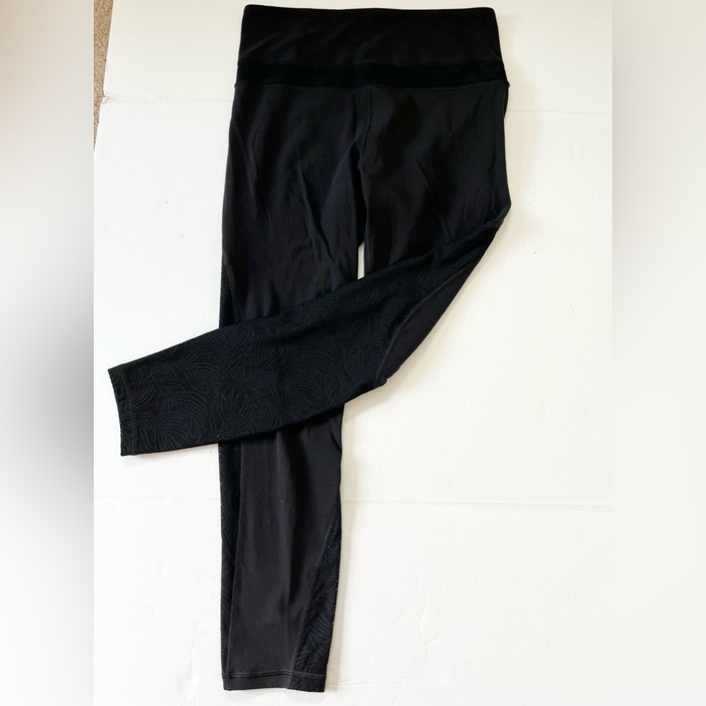 Athleta Luxe Mesh 7/8 Pant Black Size Medium